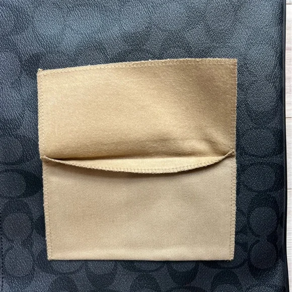 NWOT Coach Large Pouch Signature Canvas Shad - Picture 5 of 16